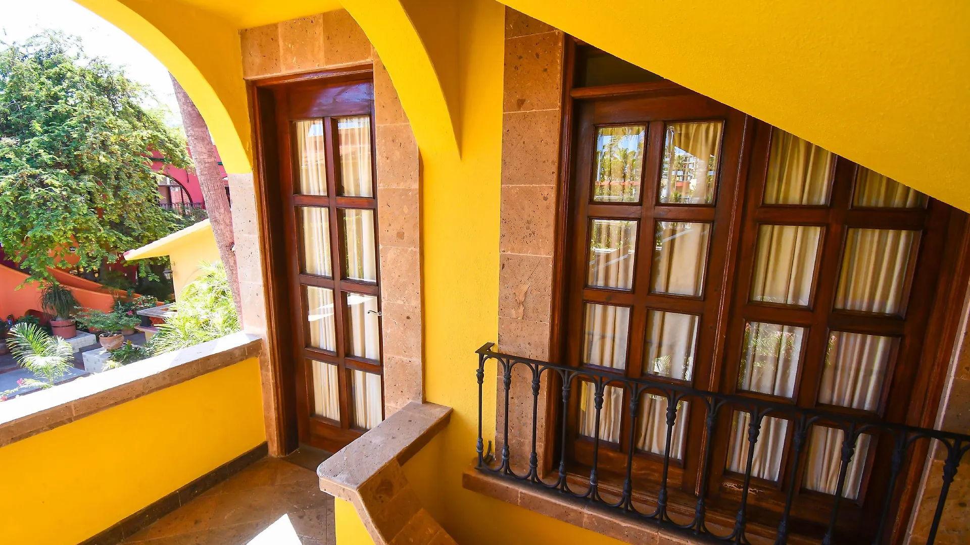 Collection O Casa Bella Hotel Boutique, Cabo San Lucas