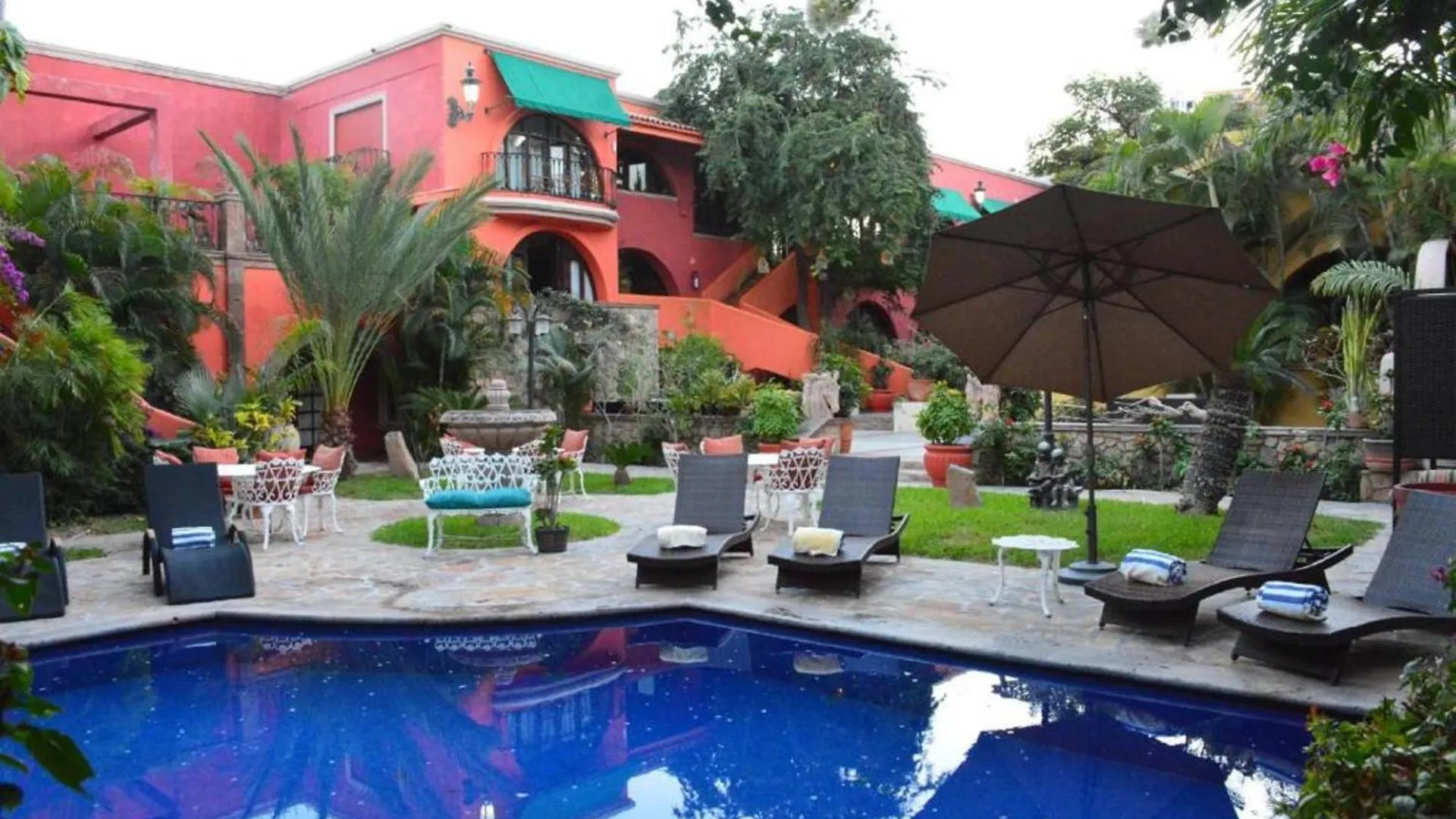 Collection O Casa Bella Hotel Boutique, Cabo San Lucas