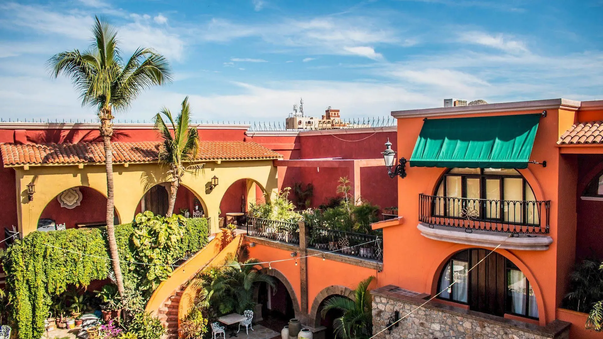 Collection O Casa Bella Hotel Boutique, Cabo San Lucas